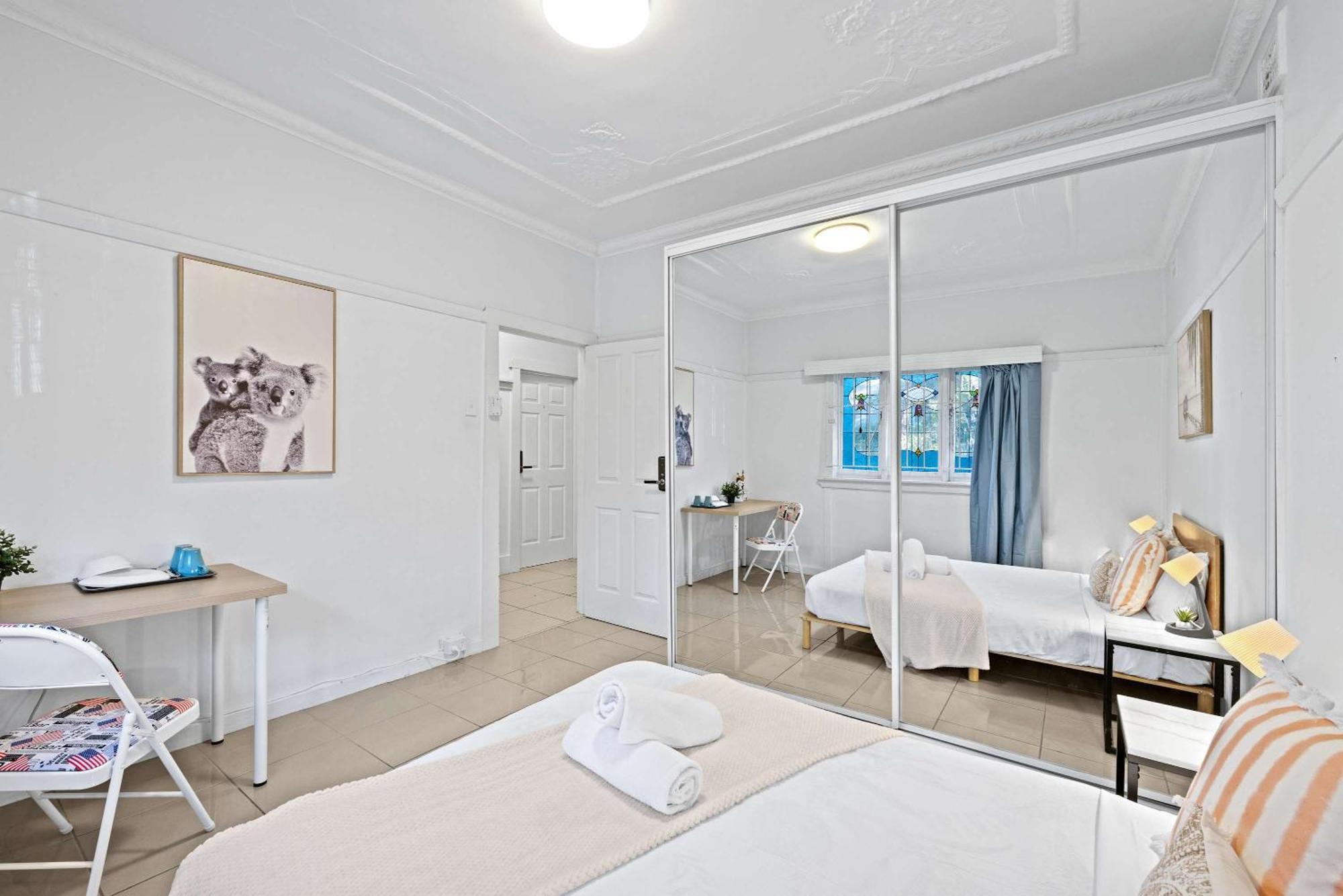 Boutique Double - Centrally Located - Shared Bathroom Affittacamere Sydney